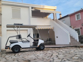 Apartments with a parking space Vir - 22347